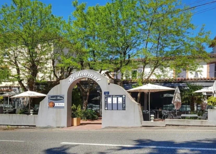 La Renaissance HÔTEL RESTAURANT SAINT FERRÉOL — photo 1