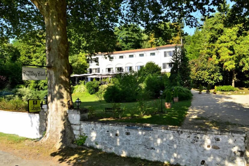 Hôtel Le Country Club Fontainebleau — photo 1