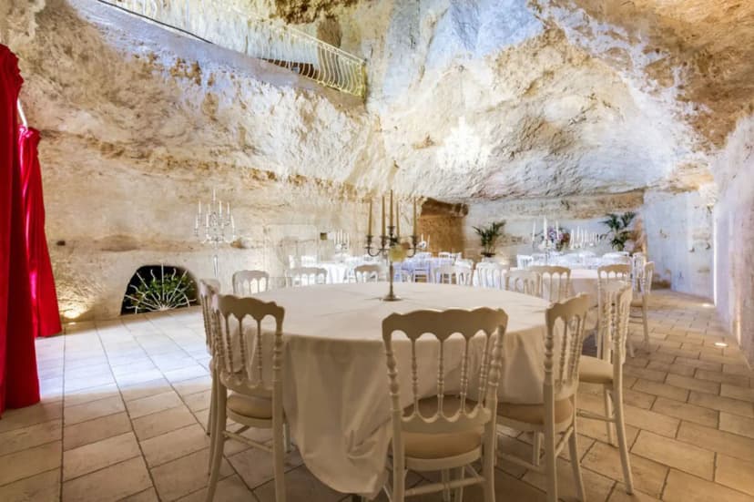 La Grotte de la Roche aux Fées — photo 4