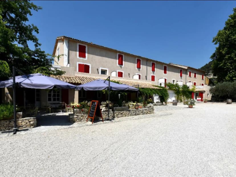 Domaine de Cabasse - Hôtel-Restaurant et Vignoble — photo 1