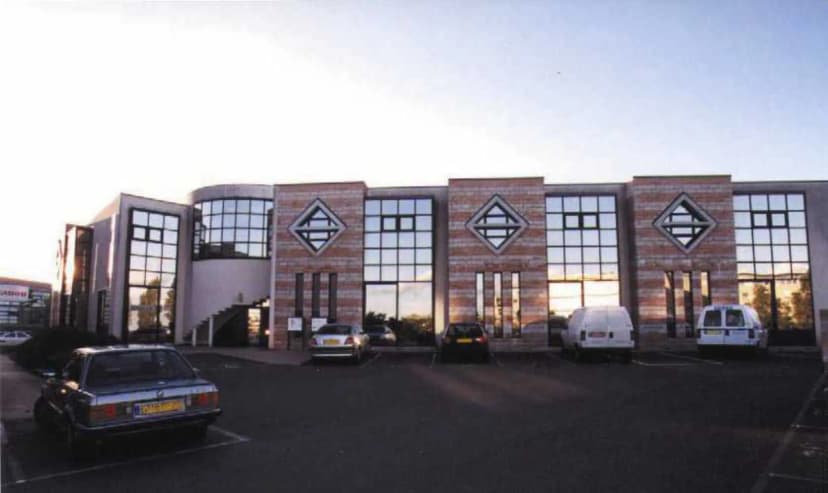 BUREAUX & SERVICES — photo 3