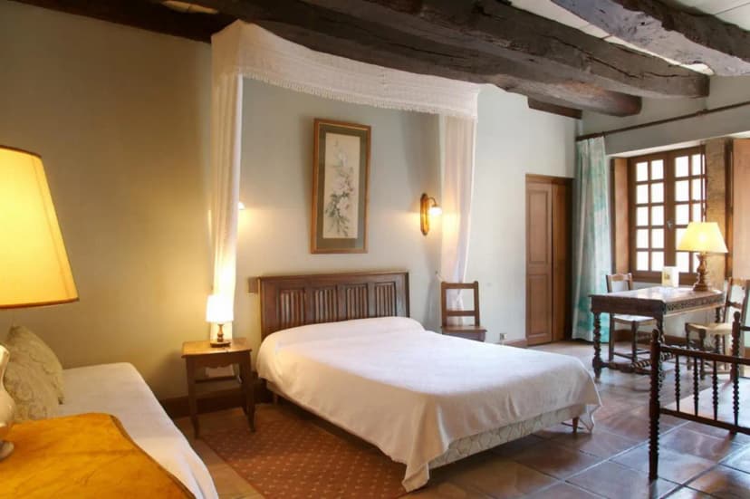Hostellerie de Perouges — photo 5