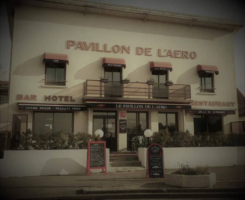 le Pavillon de l'Aéro - Versailles / Saint Cyr l'Ecole — photo 1