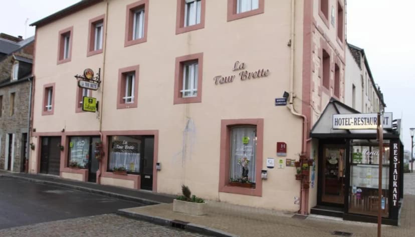 Logis Hôtel de la Tour Brette — photo 1