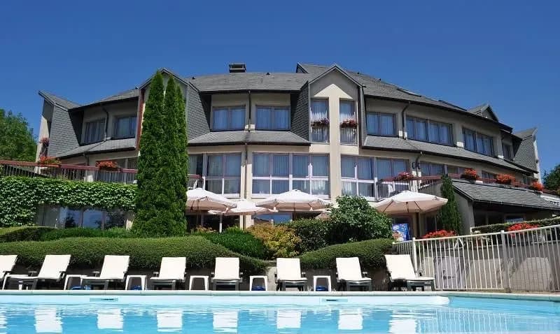 La Bastide du Cantal — photo 1