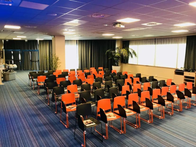 ibis Styles Toulon Centre Port — photo 2