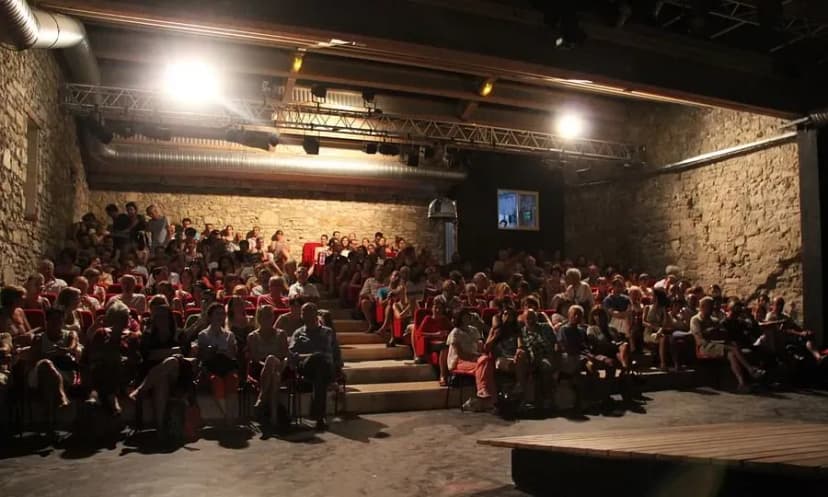 Du Roi Rene Theater / Theater Côté Cour — photo 3