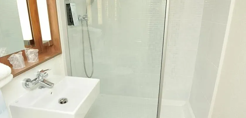 Hôtel Restaurant Campanile Clermont-Ferrand - Le Brézet — photo 3