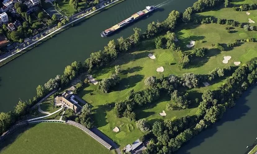 Golf Of L'île Fleurie — photo 1