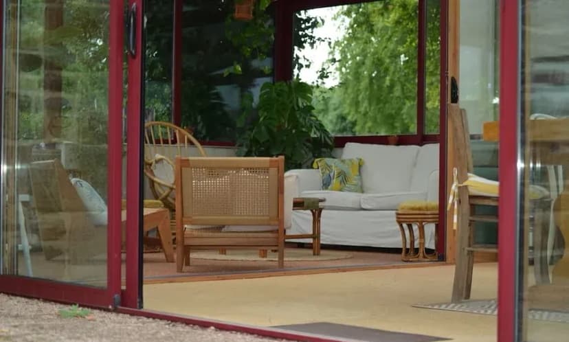 Hôtel Les Voisins Beaucemaine — photo 3