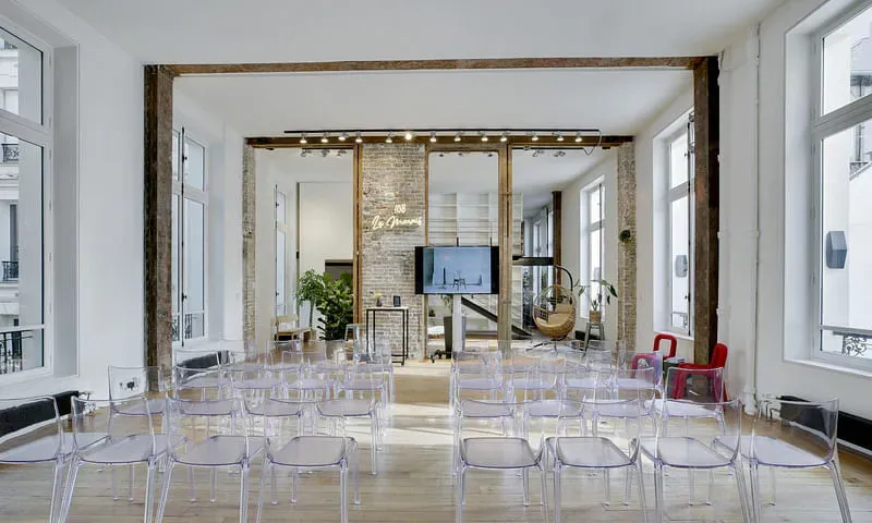 Rent Showroom — photo 2