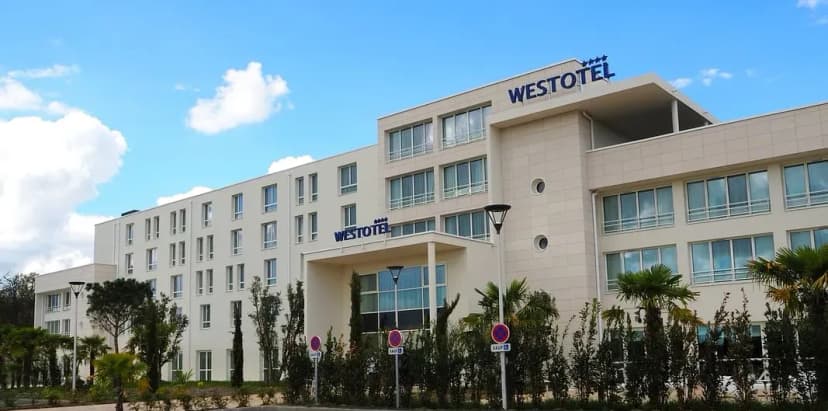 WESTOTEL TOURS VAL DE LOIRE — photo 1