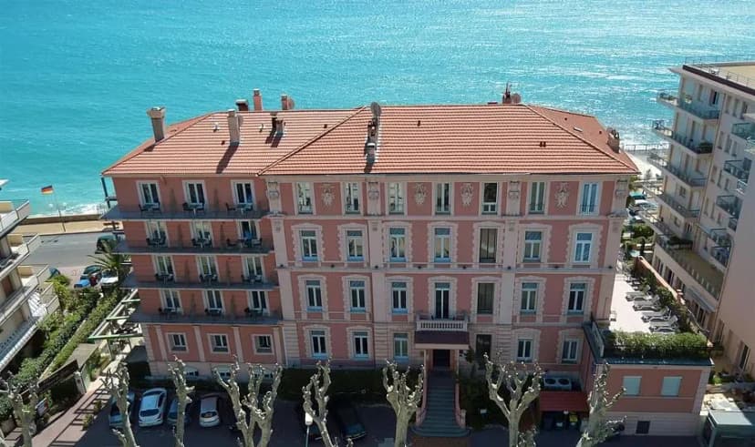 Prince of Wales Hotel — photo 1