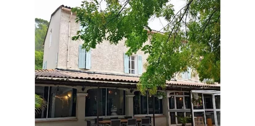 Hôtel Restaurant du Parc - Gémenos — photo 1