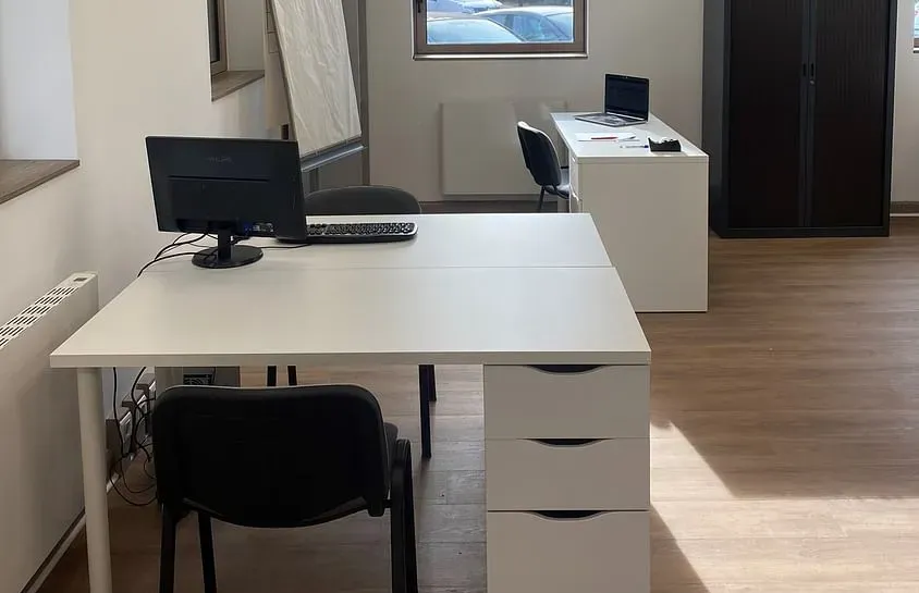Postes de travail en open space — photo 4