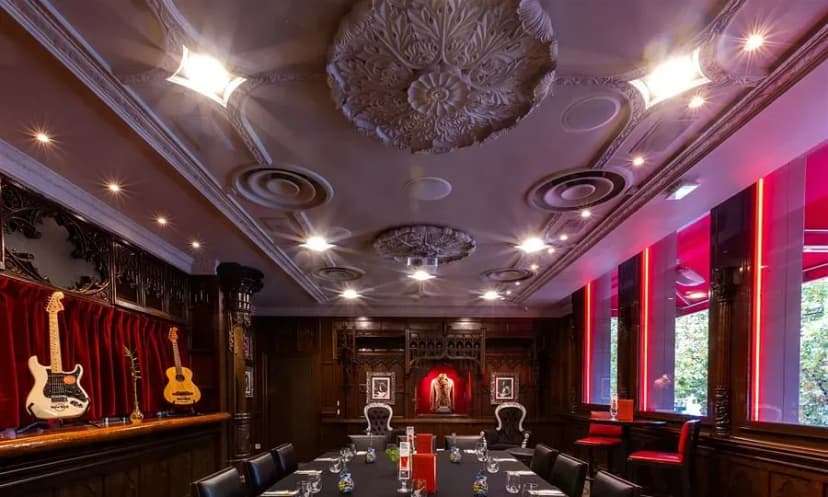 Hard Rock Cafe Paris — photo 4