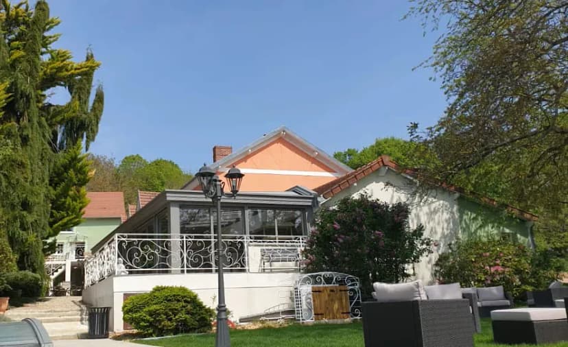 AU COEUR DU DOMAINE — photo 1