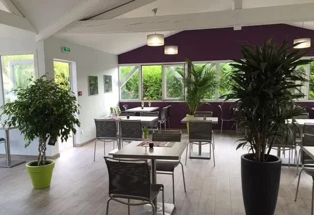 Brit Hotel Essentiel Troyes Aéroport — photo 4
