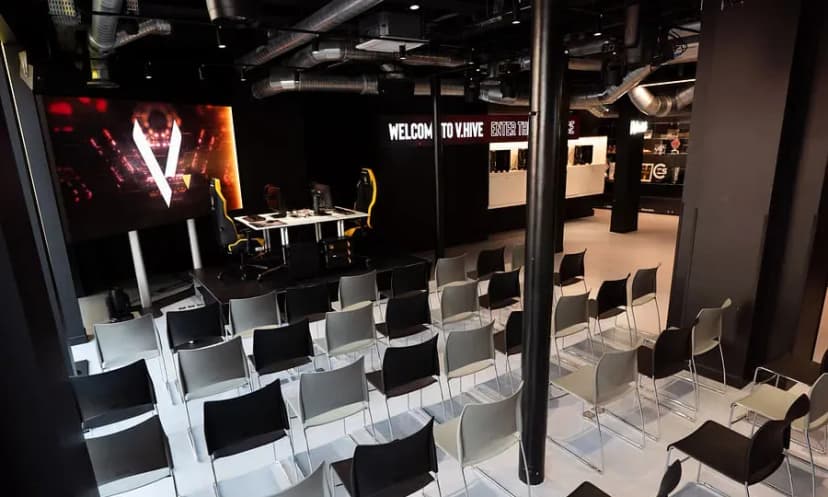 Cybercafé V.Hive by Team Vitality — photo 1
