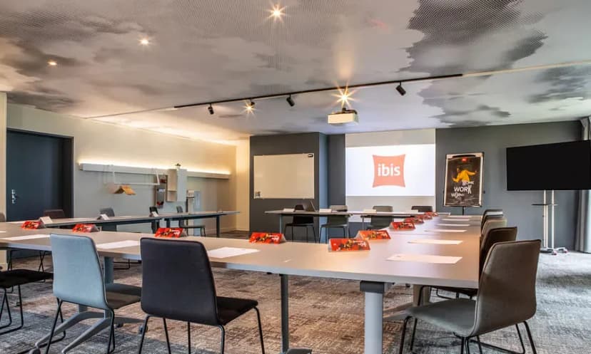 ibis Compiègne — photo 1