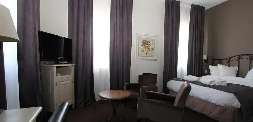 HOTEL DE L'HORLOGE — photo 4