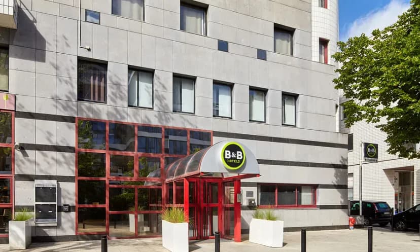 B&B HOTEL Saint-Quentin-en-Yvelines Centre Gare — photo 3