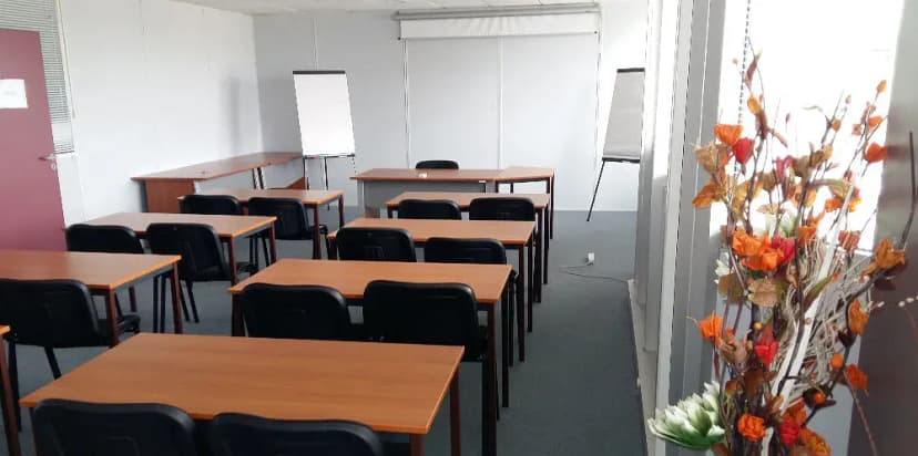 BUSINESS CENTER — photo 4