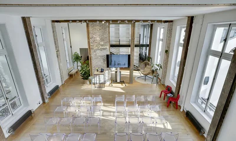 Rent Showroom — photo 5