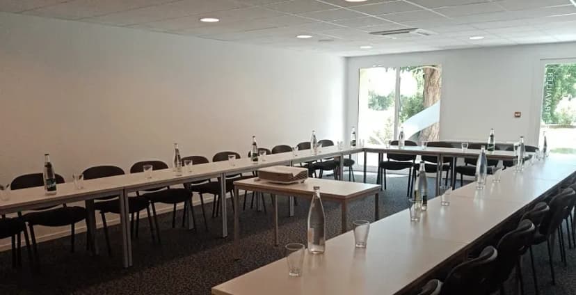 Saison2 - Restaurant Et Lieu De Réunion/Séminaire — photo 2