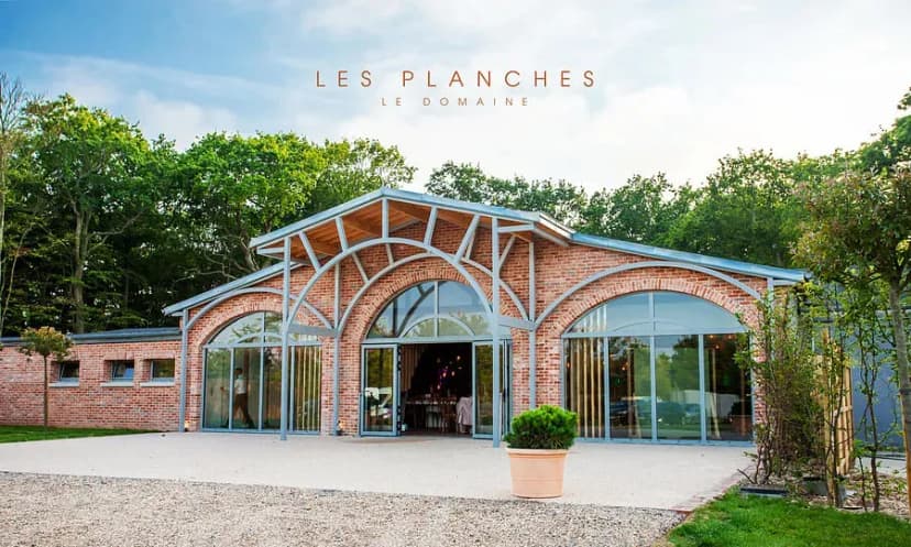LE DOMAINE LES PLANCHES — photo 1