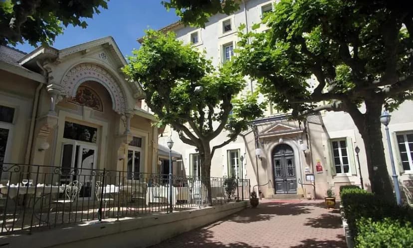 HOTEL/RESTAURANT DES THERMES — photo 1