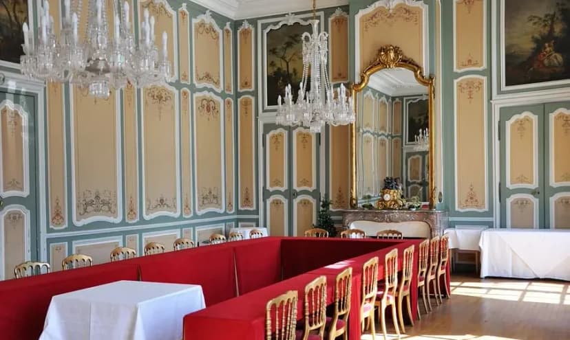 Grand Hotel De La Reine — photo 4
