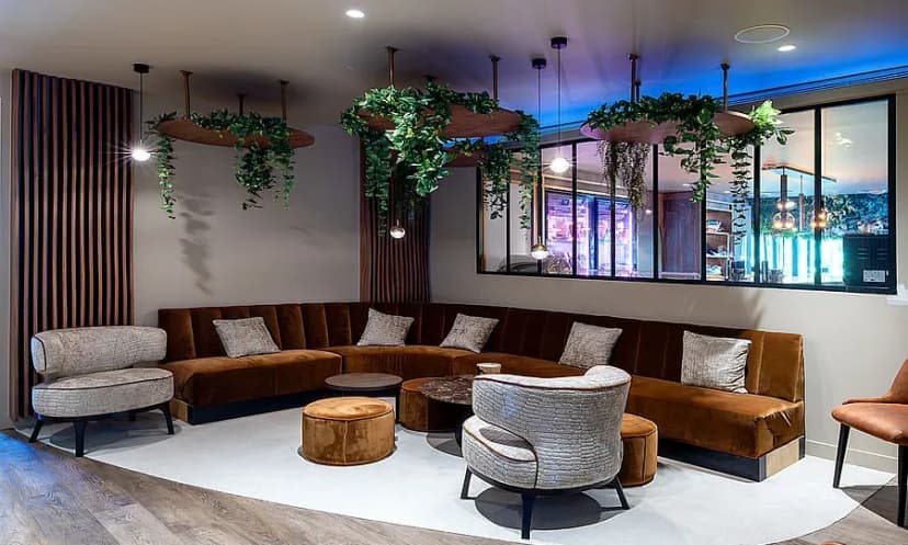 Amicitia Restaurant, Bar Ambiance & Hôtel — photo 5