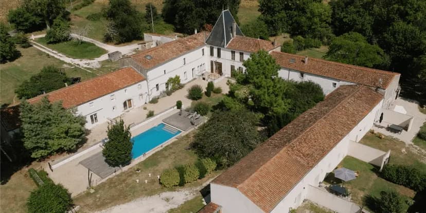 GITE DU DOMAINE DE LA FROMIGERE — photo 1