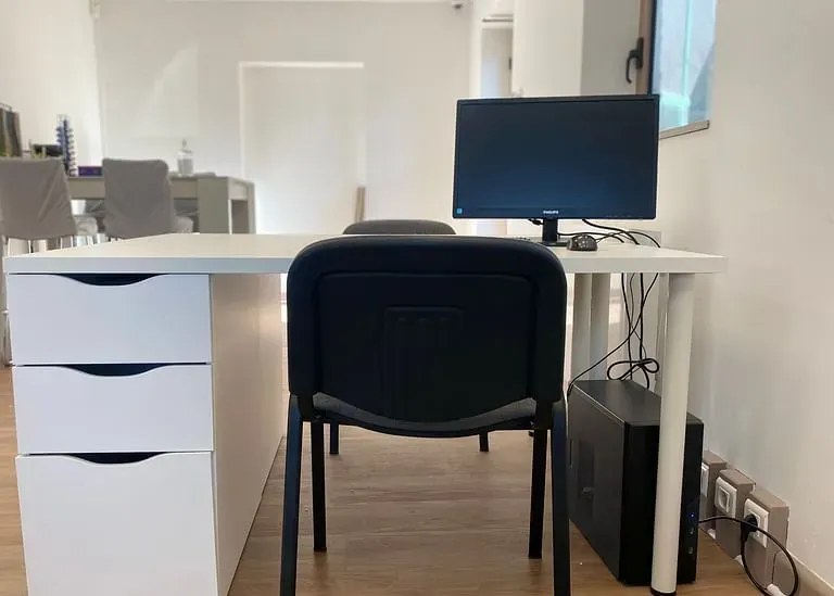 Postes de travail en open space — photo 3