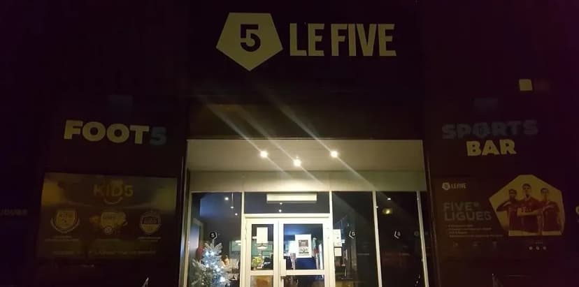 LE FIVE Bezons — photo 1