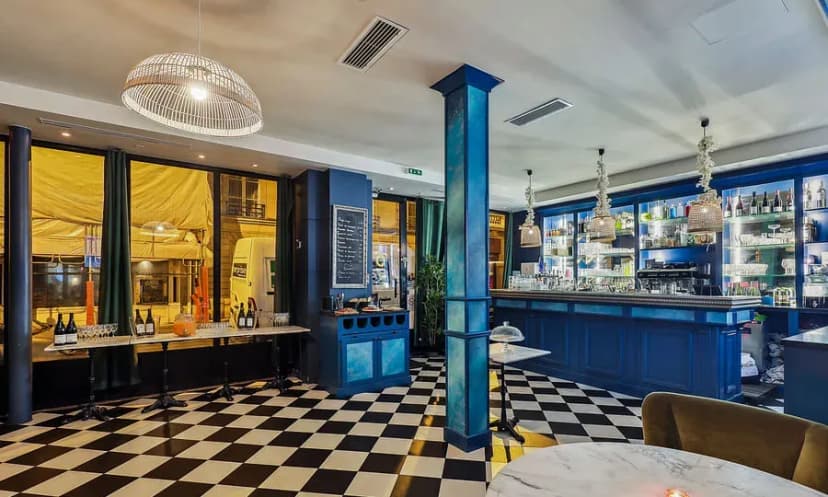 Le Cabanon Pigalle — photo 1