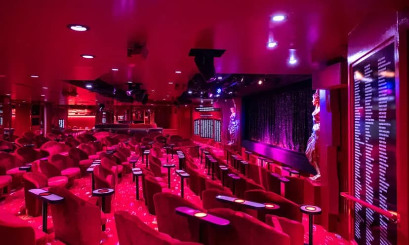 Crazy Horse Paris — photo 4