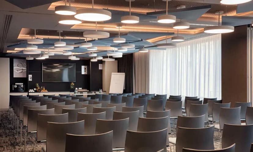 Hampton by Hilton Paris Clichy — photo 1