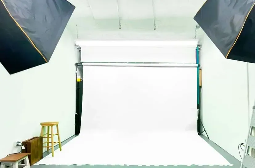 Studio Photo 18 — photo 1