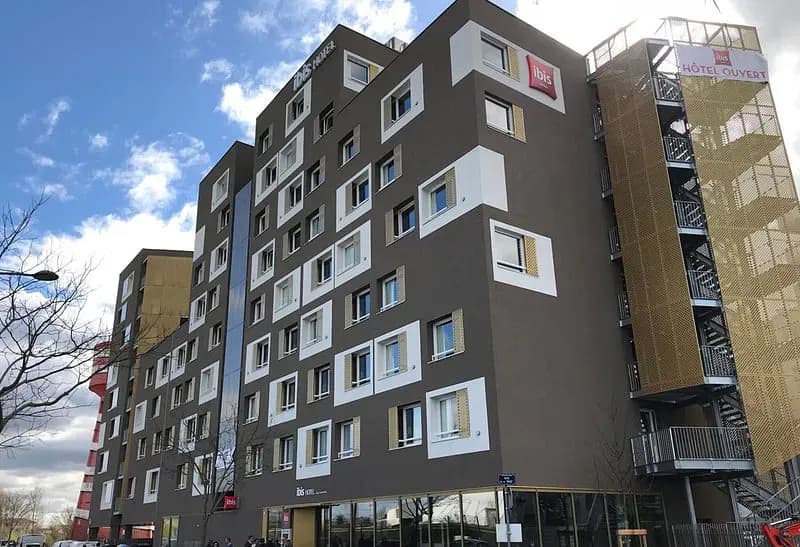 ibis Lyon Carré de Soie — photo 1