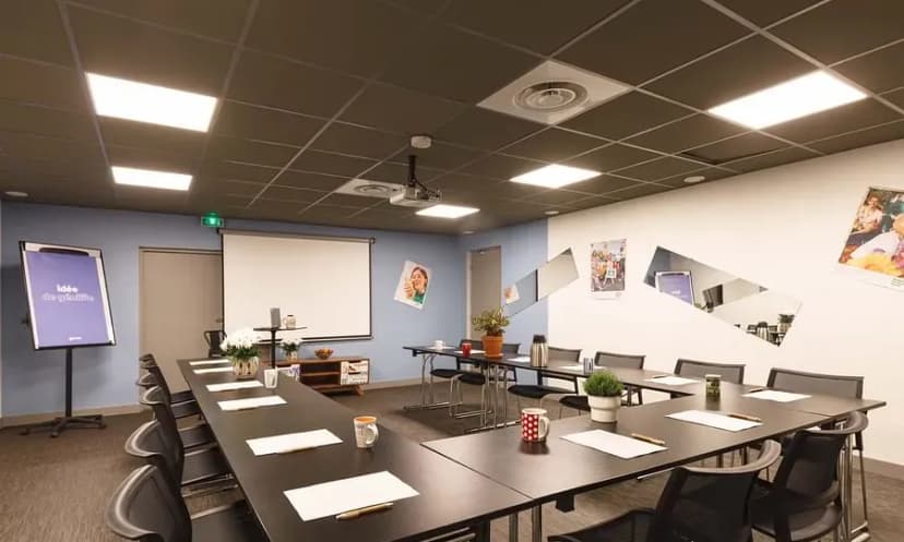 greet hotel Lyon Confluence — photo 2
