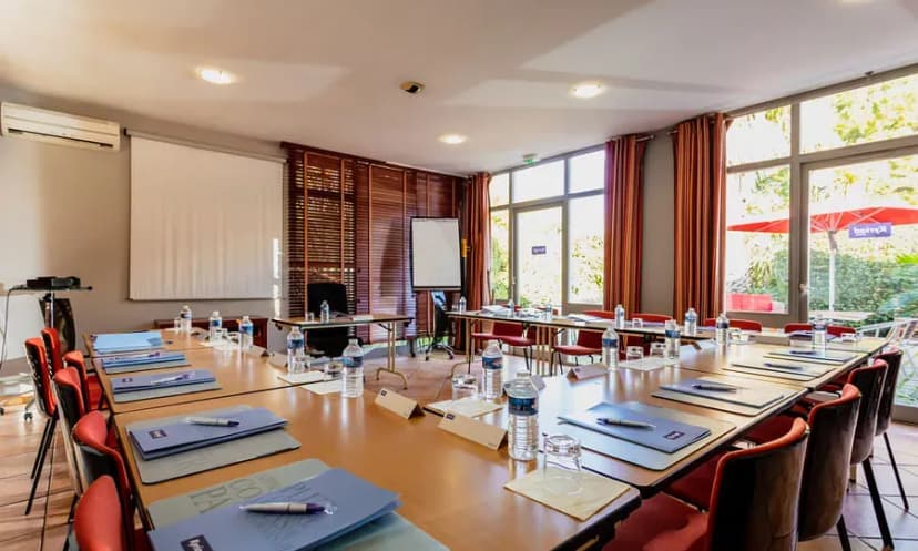 Hôtel Kyriad Nîmes Ouest — photo 4