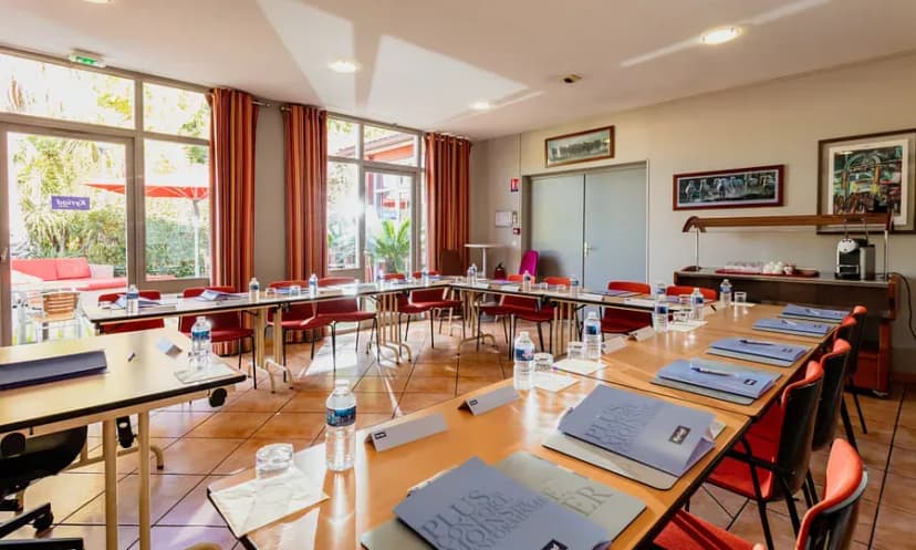 Hôtel Kyriad Nîmes Ouest — photo 2