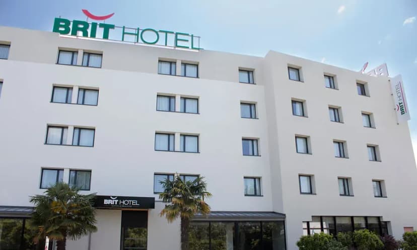Brit Hotel Nantes La Beaujoire — photo 1