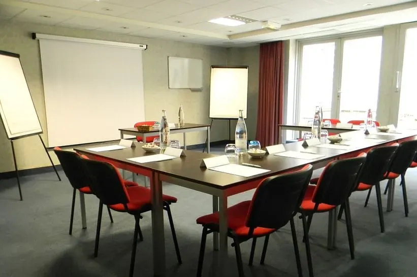 Holiday Inn Paris - Montmartre, an IHG Hotel — photo 2