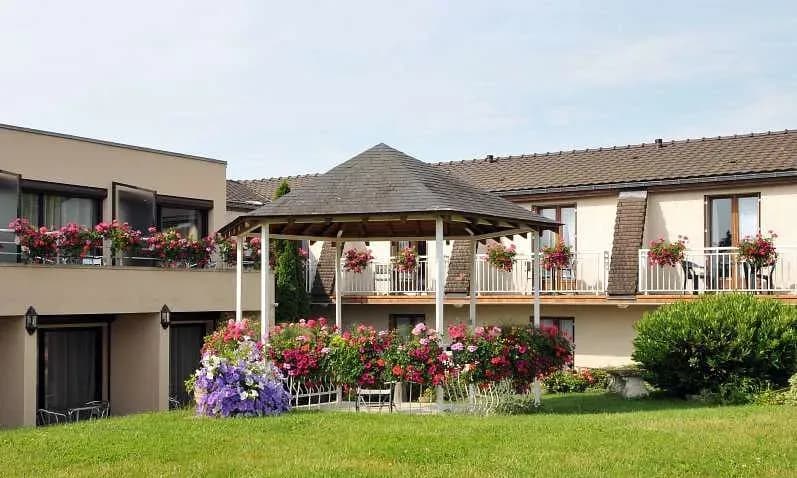 Logis Hostellerie du Mont Aimé — photo 1
