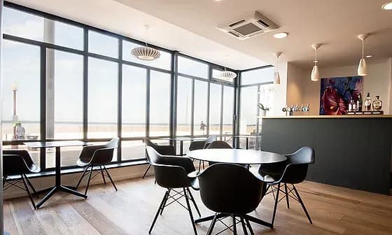 Les Flots - Hôtel et Restaurant - Chatelaillon Plage — photo 4