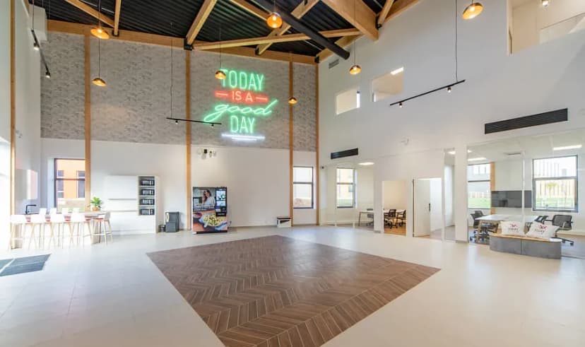 TODAY • Espace de coworking Tremblay-en-France et location bureaux privatifs, salles de réunion — photo 4