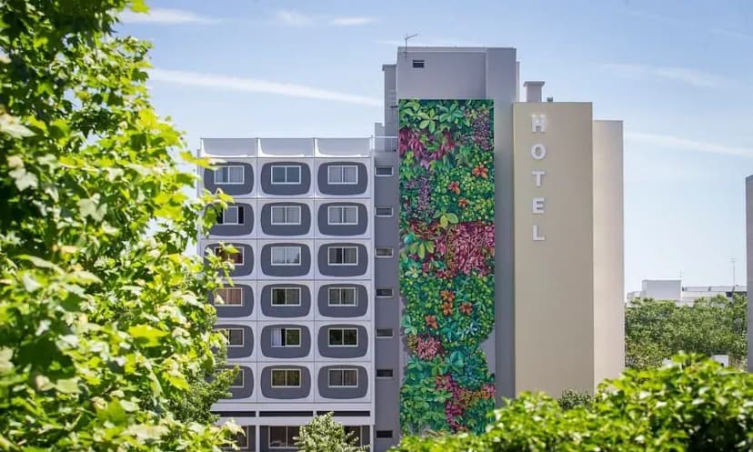 Hôtel des Congrès by Arteloge — photo 1